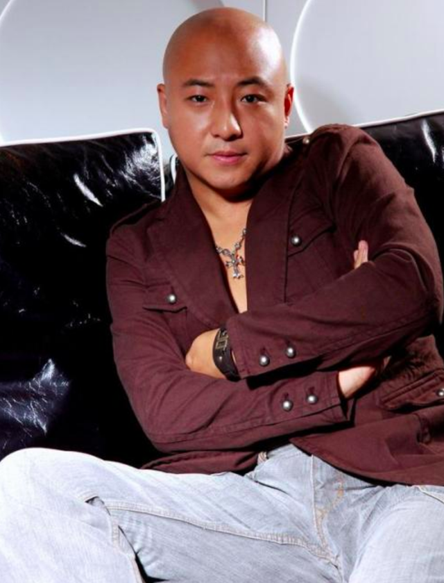 周晓鸥个人资料，周晓鸥在哪部电影中演的拉菲（与前妻离婚后以亲人相称）