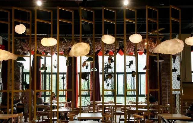 成都工商职业技术学校，四川工商职业技术学院2019年招生章程（打卡这所AAA级景区标准高校）