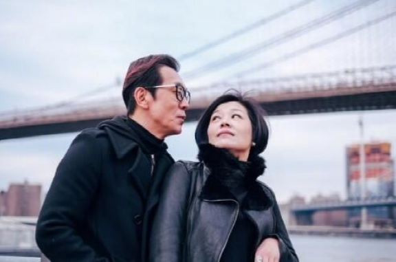 白云黑土是什么梗，我是白云我是黑土是什么梗（9位各具风格的总导演）