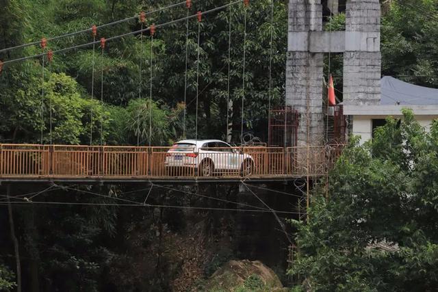 自驾游去哪里比较好，春季自驾游去哪里比较好（100天35000公里）