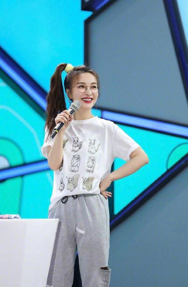 谢娜背后的故事，谢娜刘烨个人资料（失去“庇护”的快乐家族接连翻车）