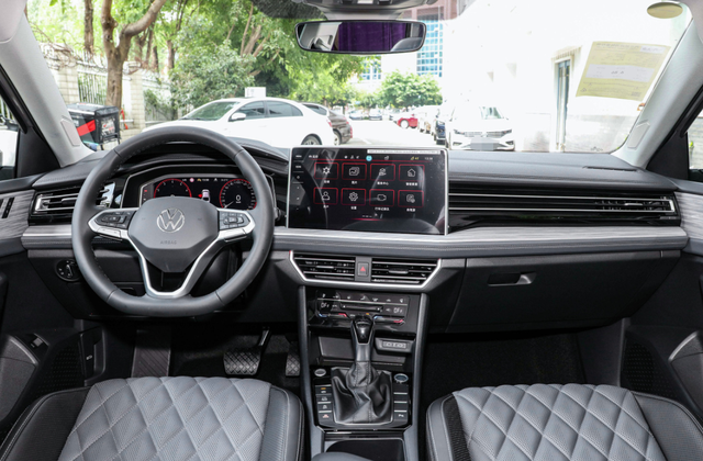 速腾后备箱尺寸，速腾的后备箱尺寸是多少（试驾23款全新速腾）