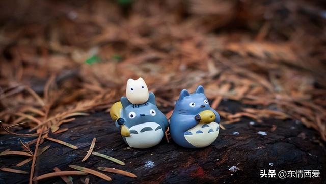 背景图 略带伤感 文字太真实，背景图案大全图片（心痛流泪的伤感句子）