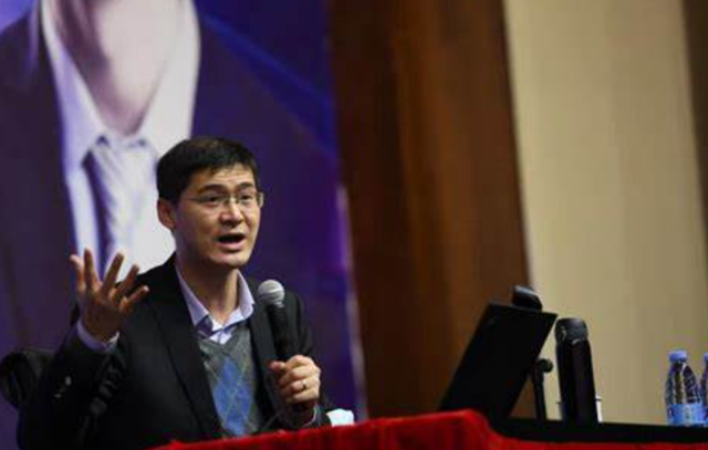 谨慎约束自己，得名得利是一种附随性的东西