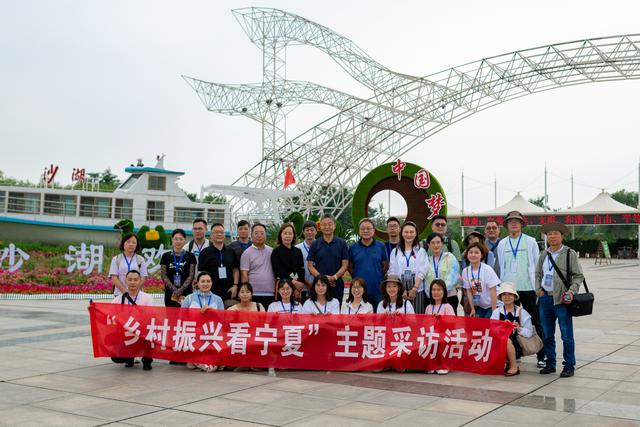 沙湖旅游景点介绍，宁夏沙湖旅游景点介绍（生态呵护成就沙湖“老”景区的“新”风貌）