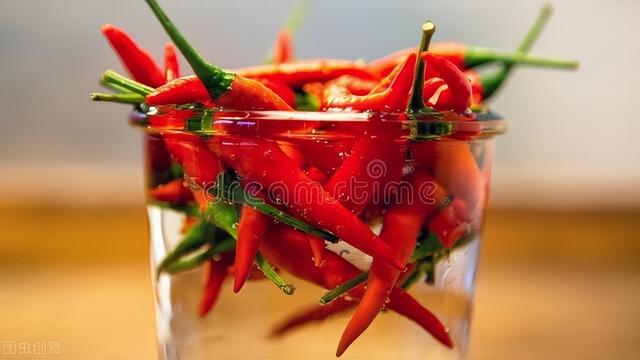 家里苍蝇太多了用什么办法快速解决，苍蝇太多了用什么办法快速解决（家里有苍蝇不用愁）