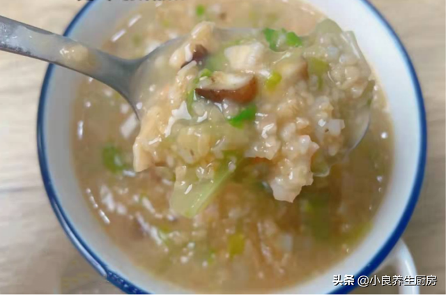 虾仁生菜粥的做法，虾仁生菜粥的做法窍门（它是冬日的绝佳早餐）