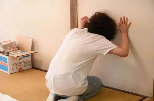 男人逃避你说明还爱你，男人逃避回答问题说明什么（跟“习惯性逃避”的男人在一起）