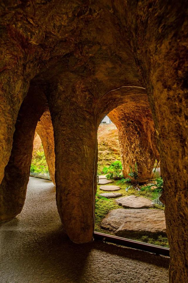 石上纯也的作品有哪些，石上纯也新作：洞穴餐厅与住宅