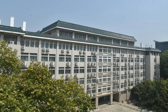 湖北师范大学排名，2020年湖北师范大学排名（湖北2022年师范类大学名单公布）