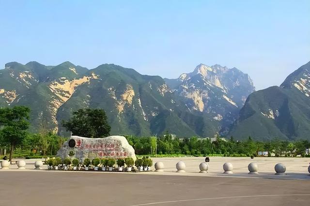 华山北站到华山景区，华山北站到华山脚下及夜爬华山（拿好这份华山游玩攻略，嗨起来）