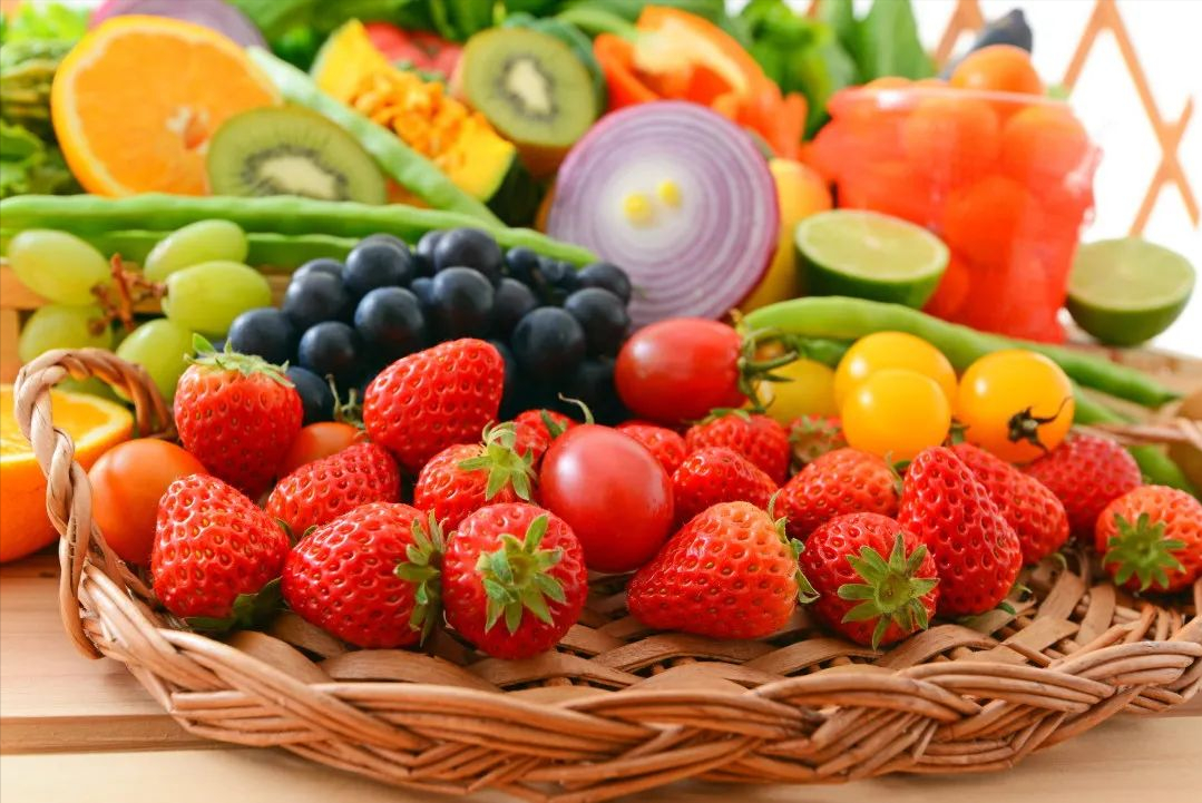 富含纤维的蔬菜和水果有哪些，含有植物纤维的蔬菜水果（你能听懂它们的“颜语”吗）