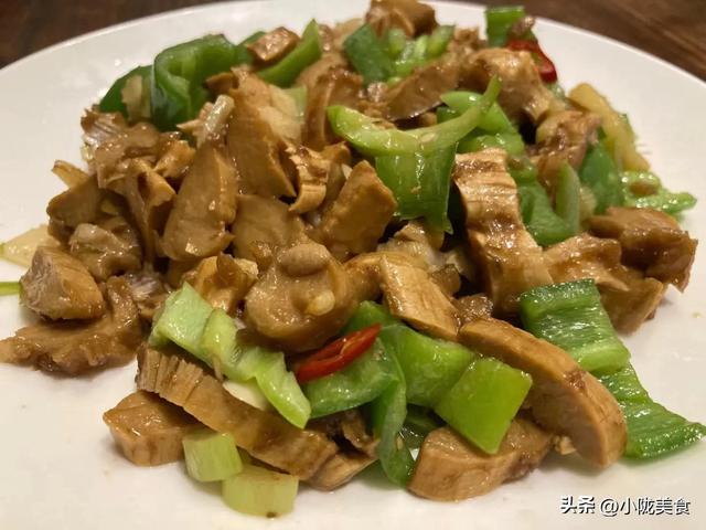 牛板筋怎么做好吃，牛板筋怎么做好吃烂得快（辣炒牛板筋）