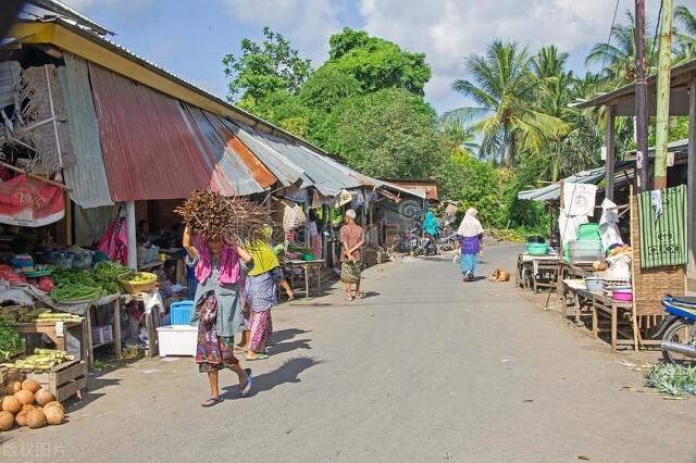 马尔代夫玩一周多少钱，马尔代夫和三亚哪个好玩（带你看看真实的“马尔代夫”）