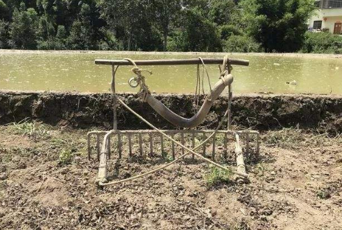 西汉时发明的农具，西汉发明的农具有多神奇（8样快沦为“古董”的农具）