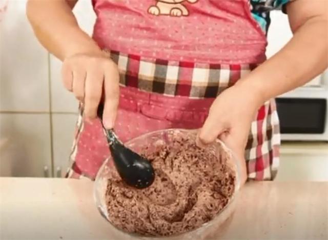 如何在家制作红豆饼，自己怎么做红豆饼（教你在家做道不一样的红豆饼）