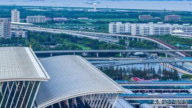 浦东机场停车费一天多少钱，上海浦东机场停车场怎么收费（浦东国际机场t2航站楼停车场一天多少钱）