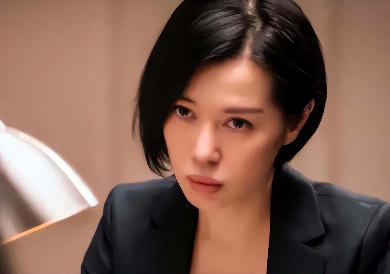 "冷艳野性"余男