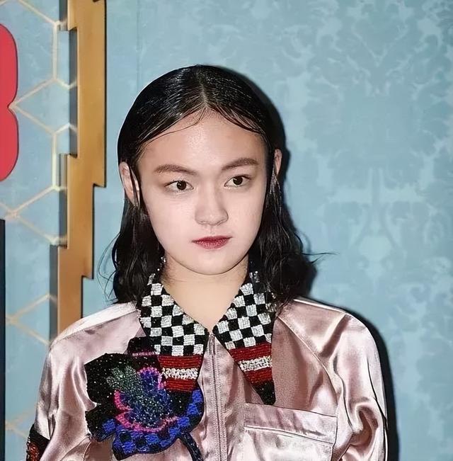 脸大剪什么发型好看图片，这有16款发型有适合你的吗（头大脸大的女人别再踩雷了）