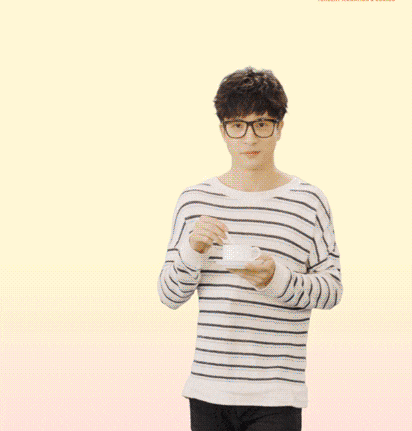 成龙洗发水广告词，成龙霸王广告词（国内男女星代言过的那些“沙雕”广告）