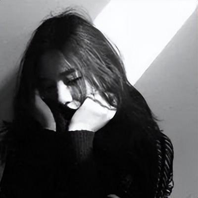 黑白风微信头像，黑白系微信头像（微信头像 ， 黑白伤感头像）