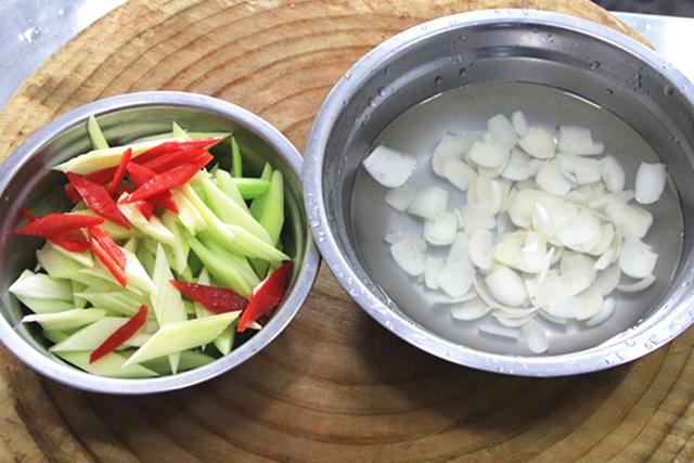 吃什么降火 三种降火蔬菜，吃什么降火（宁不吃肉也要吃这6道“降火菜”）