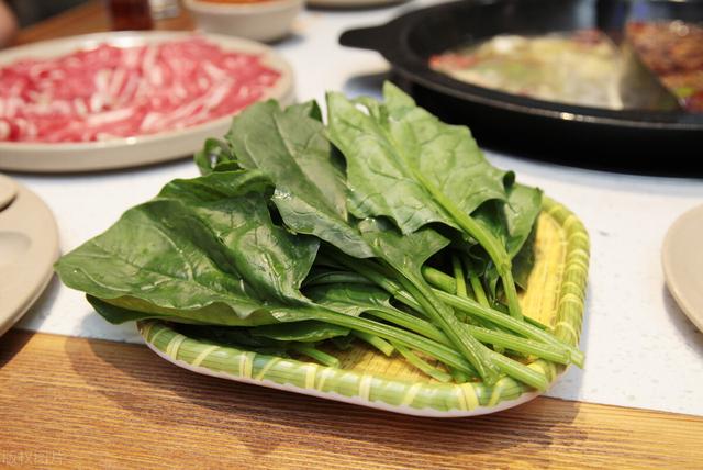 绿色食品是什么意思，绿色食品的意思是什么（养肝应遵循5个饮食原则）