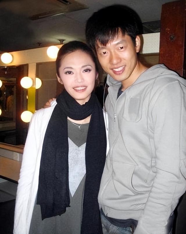 姚晨与凌潇肃，10年“离婚大战”，没有一个是赢家