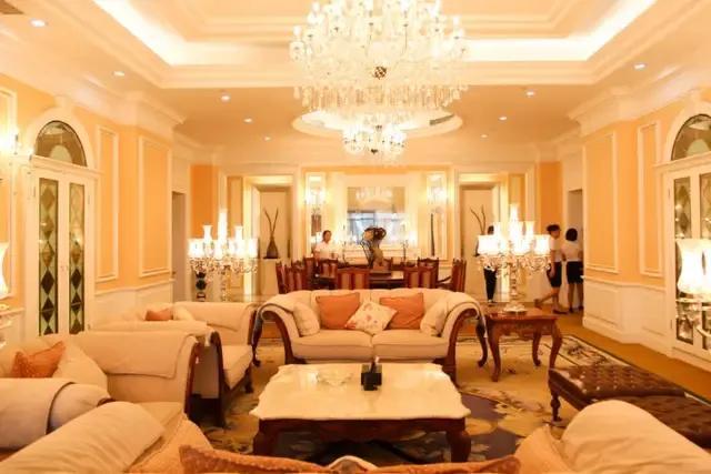 迪拜帆船酒店简介，迪拜帆船酒店介绍（80张高清图带你走进迪拜七星级帆船酒店）