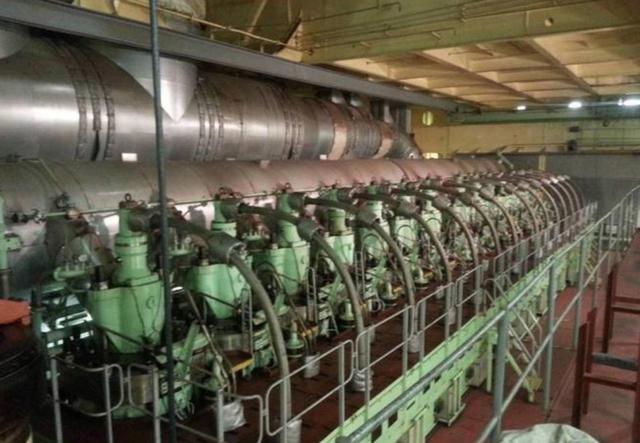 重柴油和轻柴油的区别是什么，重柴油和重油区别（世界最大发动机：有五层楼高）