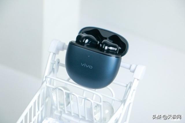 vivo蓝牙耳机怎么连接手机，蓝牙耳机怎么连接vivo手机（Air体验：翻转之间）