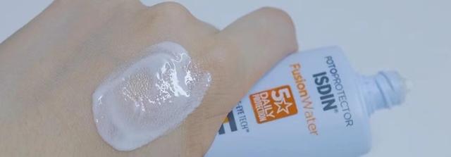 适合油皮的防晒霜，油皮适合的防晒霜有哪些（这5款“防晒”千万别错过）