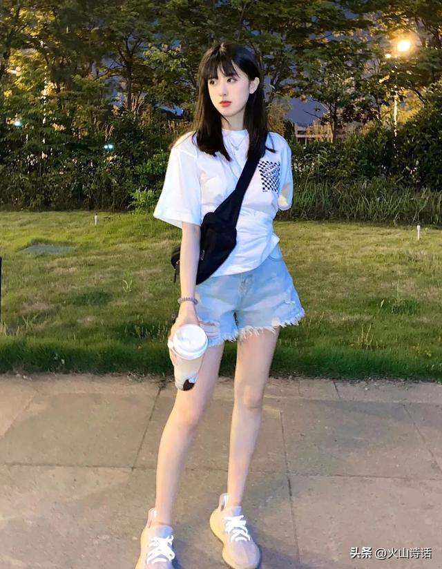 学院风裙子这么搭配秒变校园女神，学院风格裙子（还记得你的初恋吗）