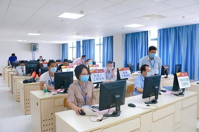 高考结束后多久出成绩，高考成绩公布后多久出分数线（高考录取结果，多久可以查到）