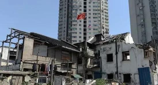 上海清洗地毯公司，上海有哪些专业的地毯清洗公司（上海锦绣地毯厂）