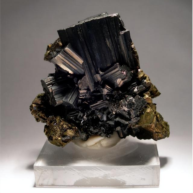 铅的化学元素符号，pb是什么元素怎么读（地球杂志：大“铅”世界）