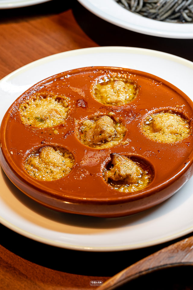 左刀右叉还是左叉右刀，左刀右叉还是左叉右刀（别再问萨莉亚，有没有倒闭了）