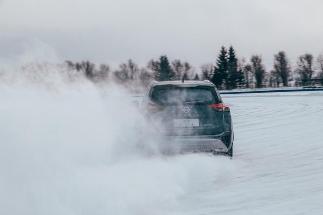 奇骏雪地用什么模式，奇峻雪地模式（享冰雪——东风日产SUV家族冰雪体验营开启）