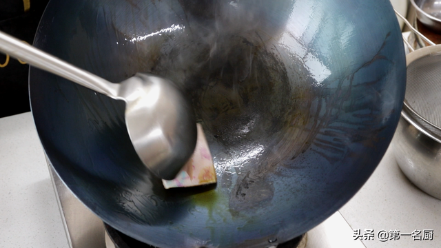 生铁和熟铁的区别，生铁和熟铁的熔点（铁锅分“生铁”和“熟铁”）