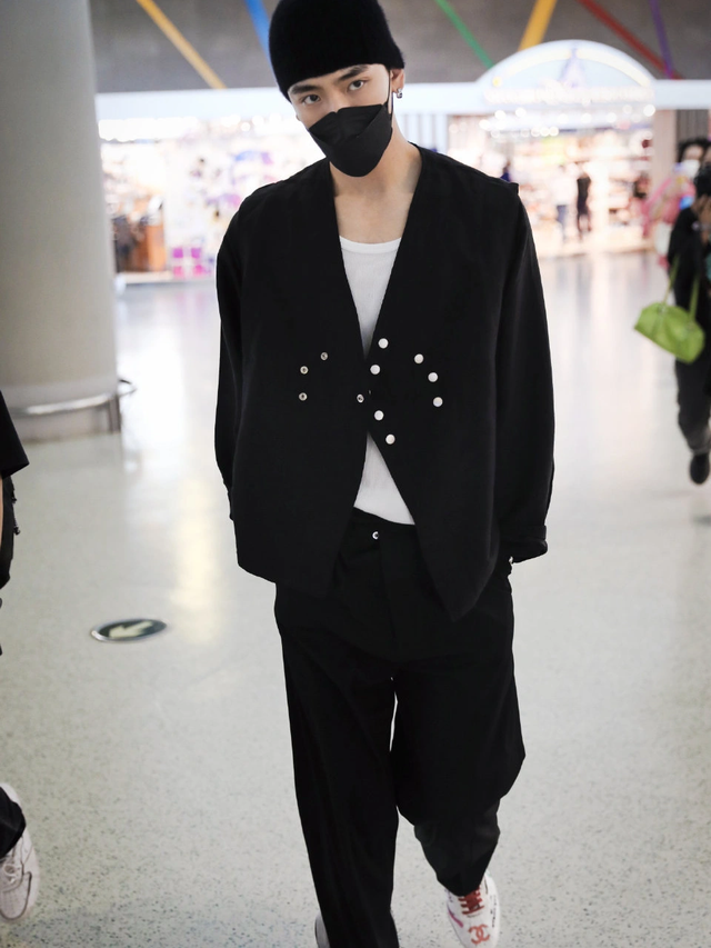 井柏然女朋友，井柏然现在有女朋友吗（这俩顶流终于瞒不住了）