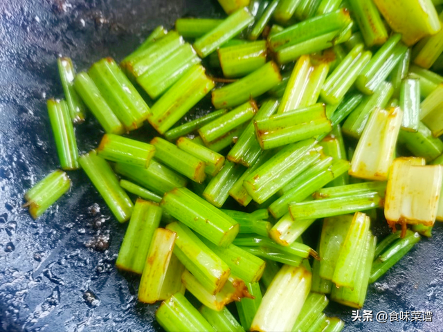 芹菜的做法大全，千张芹菜的做法大全（芹菜最好吃的4种做法）