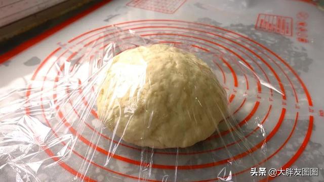 普通面粉可以做哪些小吃，面粉能做什么小吃（一碗面粉加一杯牛奶）