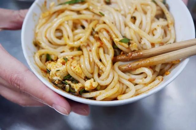 云南最好吃的野生菌在哪，中国最浪漫城市非她莫属