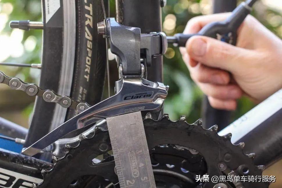 r2000前拨怎么调（调整前拨的正确做法）