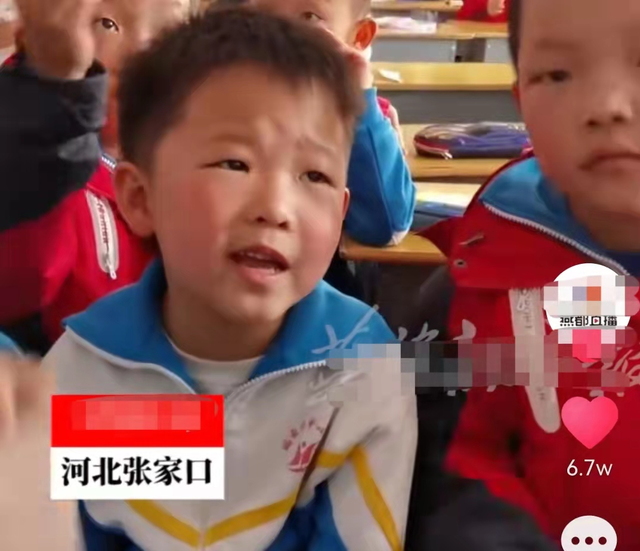 爱国歌曲100首适合小学生唱的，爱国歌曲100首适合小学生唱的歌词（小学生版《孤勇者》火了）