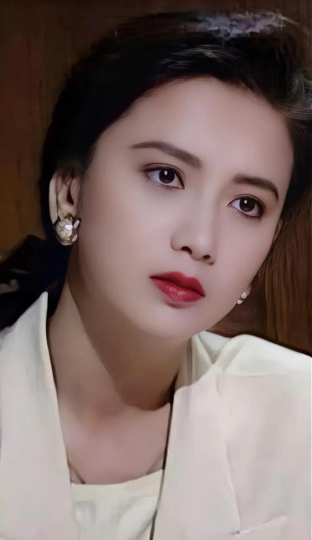 梁朝伟为什么爱刘嘉玲，梁朝伟不爱刘嘉玲（梁朝伟：绯闻女友众多）