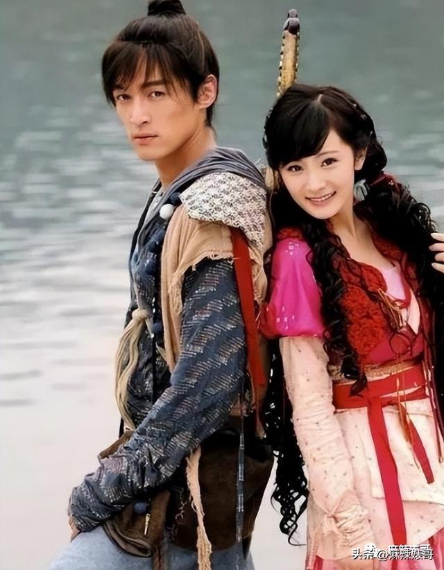 杨幂和胡歌现在关系如何，再回顾下他和薛佳凝、杨幂、江疏影的爱情故事