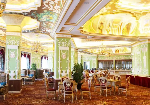 厦门凯撒皇宫，张学友演唱会 全记录。（让两米大汉虎躯一震的神奇酒店）