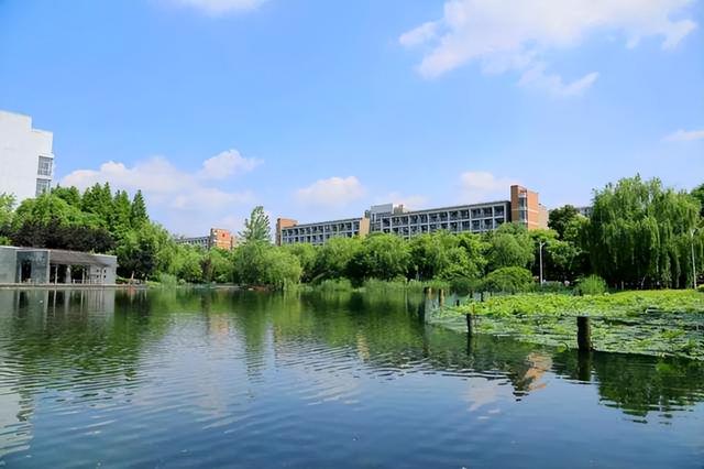 南京师范大学泰州学院专业排名情况，南京师范大学泰州学院专业排名录取分数线（2022年中国师范类民办大学排名最新出炉）