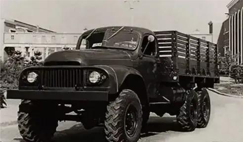 新中国第一辆汽车，中国第一辆汽车是什么品牌（中国第一辆国产汽车的诞生）